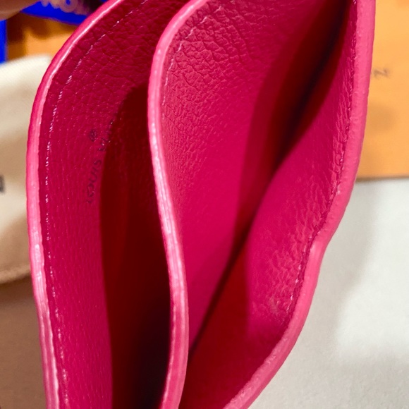 🩷🩷Louis Vuitton Lockme Cardholder - Picture 6 of 11